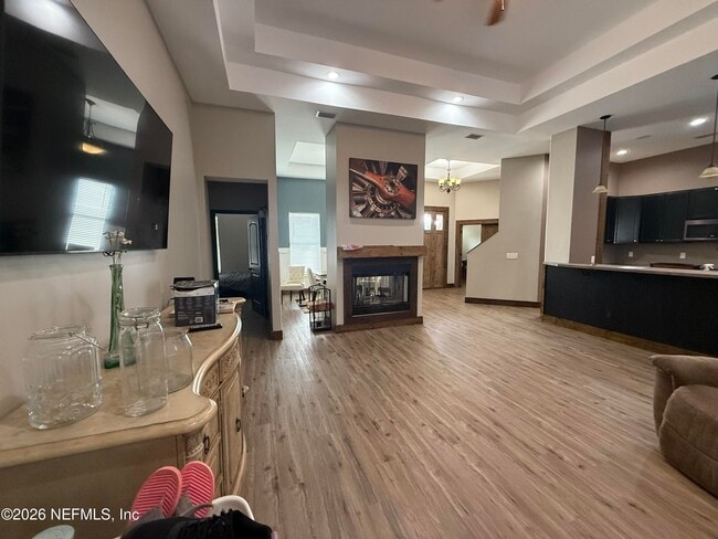 Building Photo - 10933 N Runway Cir