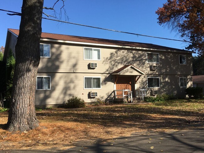 Building Photo - 1810-1818 Bloedel Ave