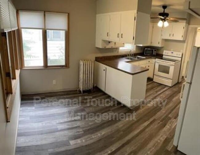 Primary Photo - 1026 N University Dr