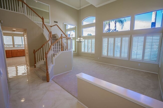 Building Photo - Northbridge 4 Bedroom Home in Valencia!