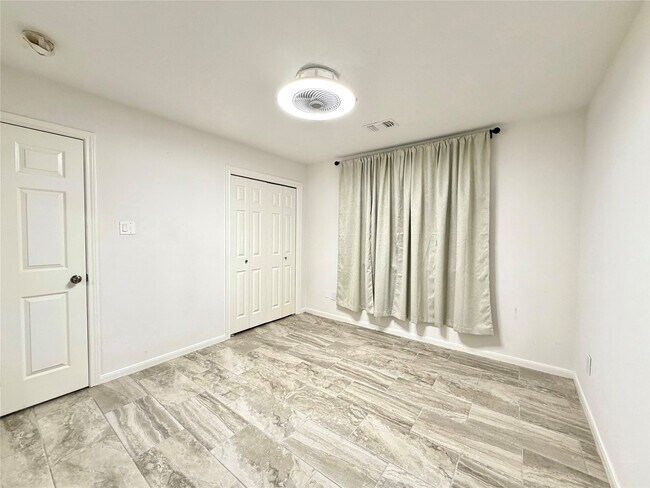 Building Photo - 3226 Candlepine Dr