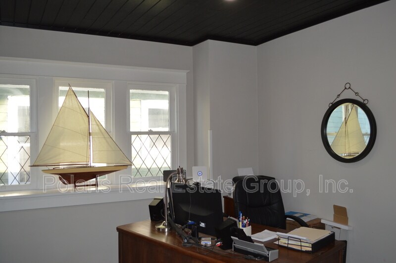 Building Photo - 931 E Raymond St