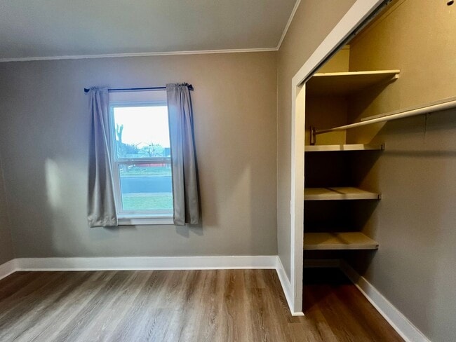 Building Photo - Charming 4-Bedroom Home with Office