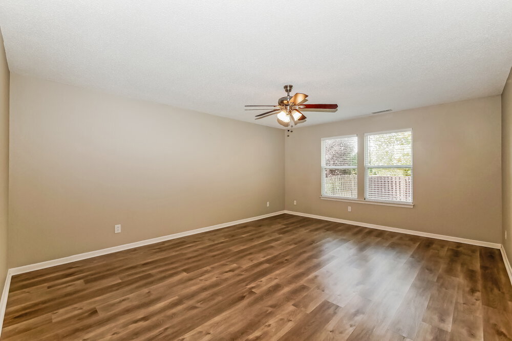 Building Photo - 10236 Hatherley Way