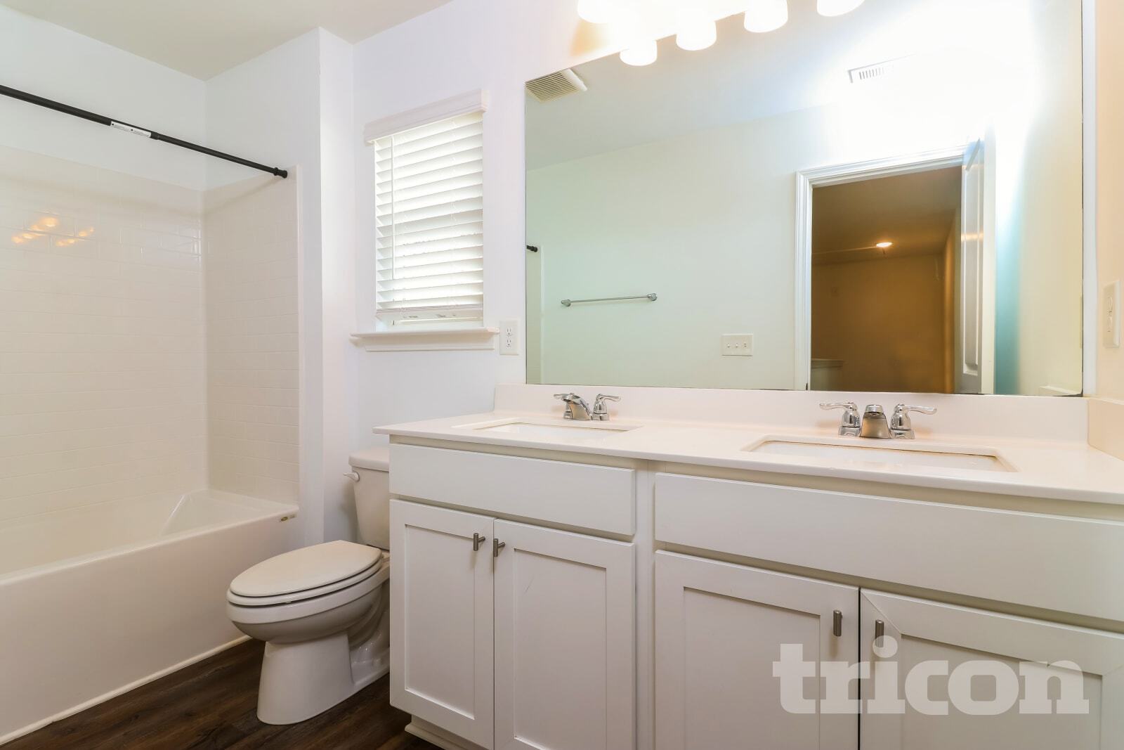 Building Photo - 2220 Rosemary Park Ln