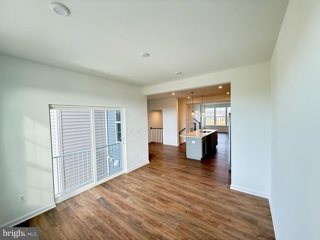 Building Photo - 79 Abigail St