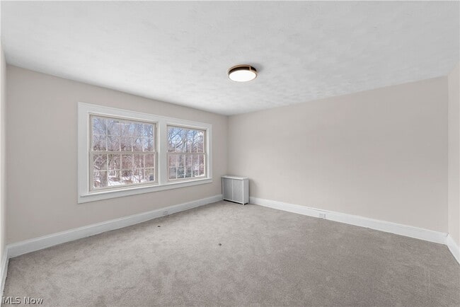 Building Photo - 867 East Blvd