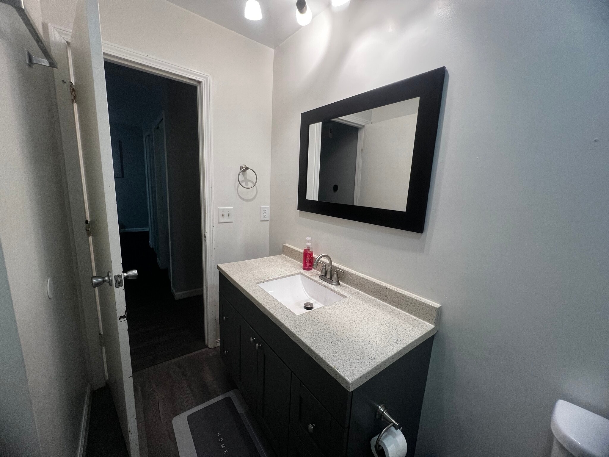 Building Photo - 1400 Shiloh Dr
