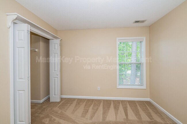Building Photo - 4001 Winecott Dr