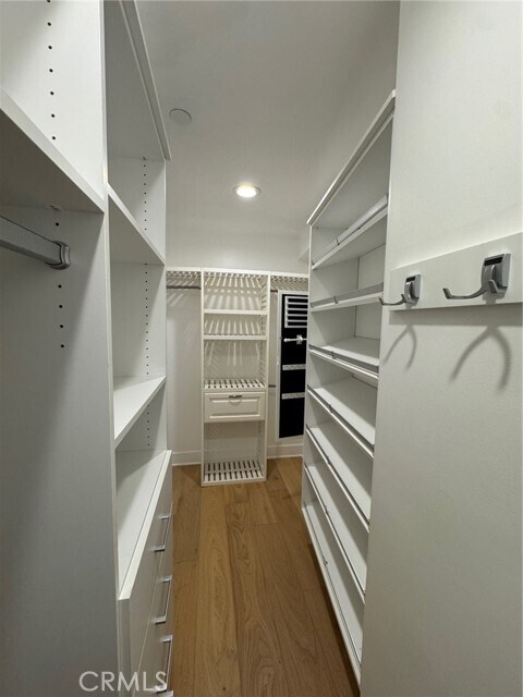 Building Photo - 204 Mockingbird Ln