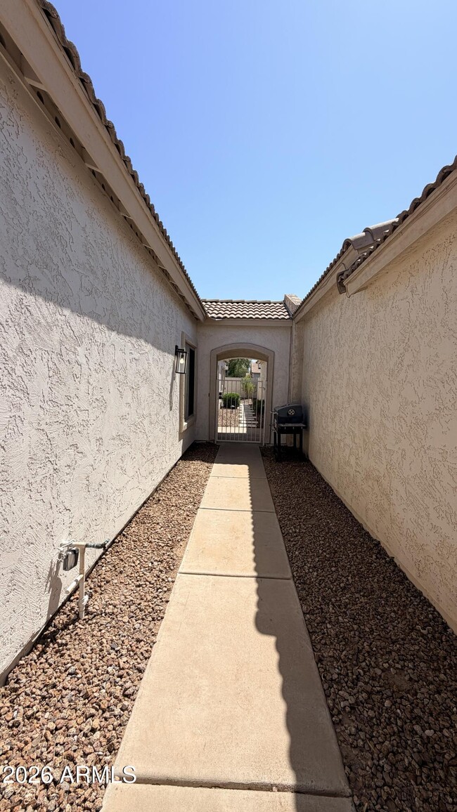 Building Photo - 3 S Laveen Pl