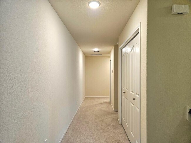 Building Photo - 17018 Taffaine Dr