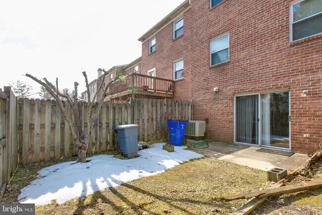 Building Photo - 3570 Lowlen Ct
