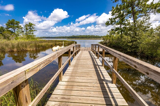 Building Photo - Coastal living right in the middle of Ocea...