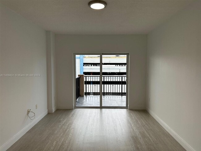 Building Photo - 3410 Coral Way