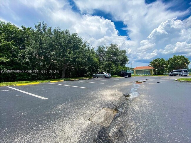 Building Photo - 13090 Vista Isles Dr