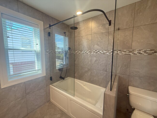 Building Photo - 1430 Simona Dr