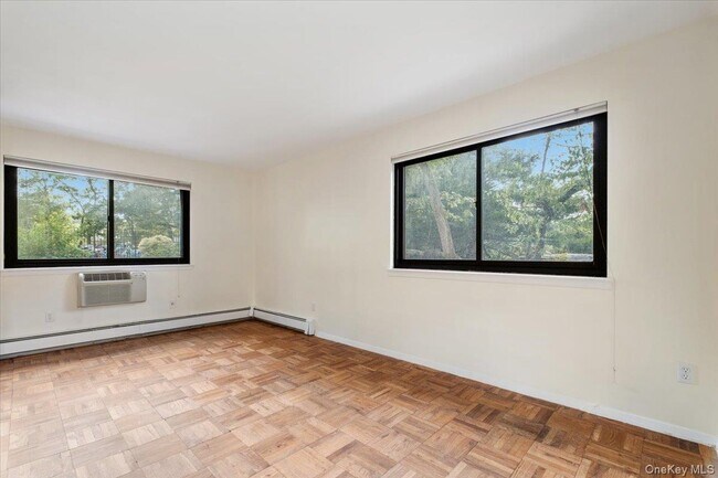 Building Photo - 356 Central Park Ave