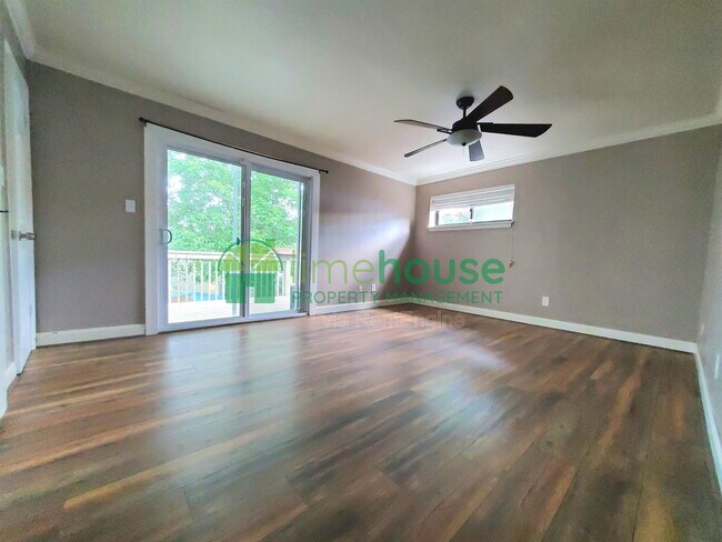 Building Photo - 2104 Point Hollow Ct.