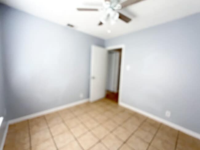 Building Photo - 2 Star Cir