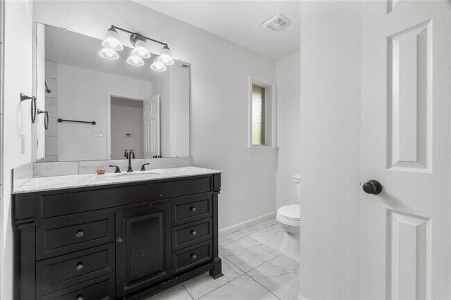 Building Photo - 5018 Willowbend Blvd