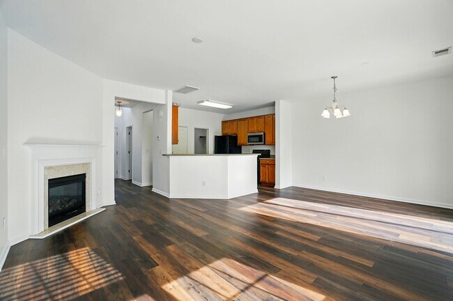 Building Photo - (Coming Soon) Townhome in Pineville – Quie...