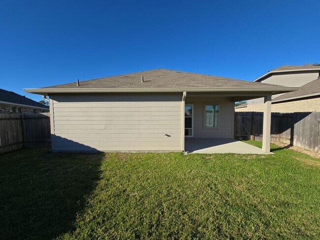 Building Photo - 16790 Lonely Pines Dr