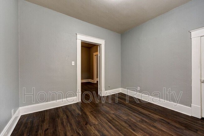Building Photo - 506 E Harrison Ave