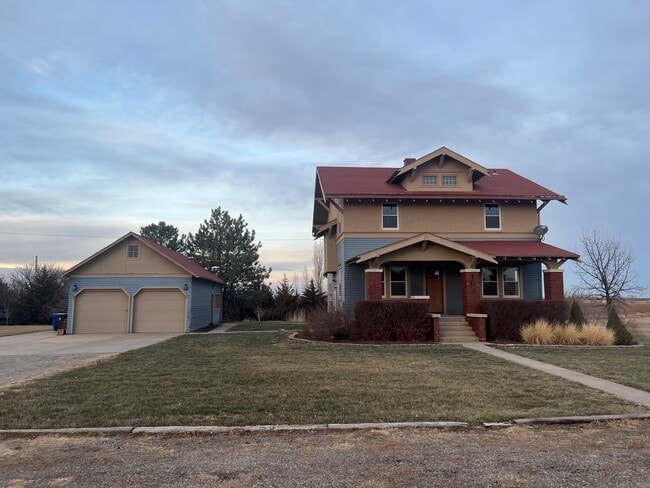 Primary Photo - 405 Trenton St