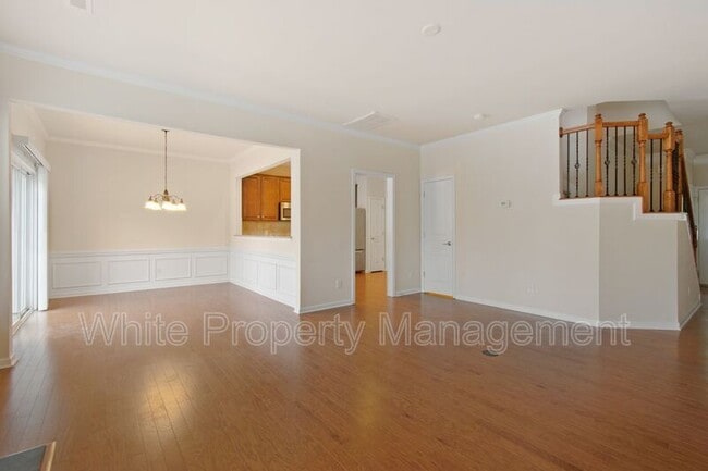 Building Photo - 15648 Canmore St