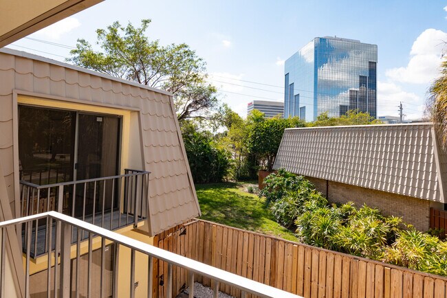 Building Photo - 1700 Embassy Dr