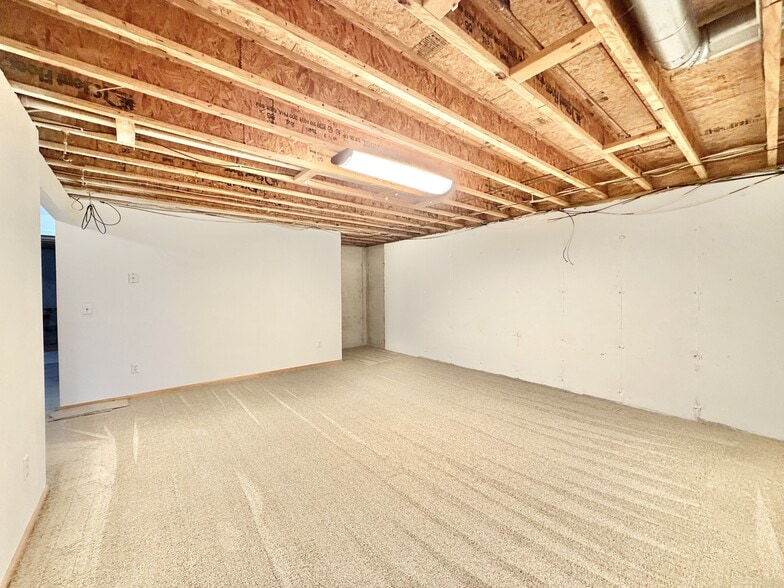 Building Photo - 1124-1126 Brown Dr