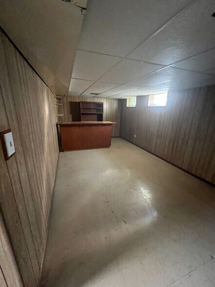 Building Photo - 4842 E 94th St