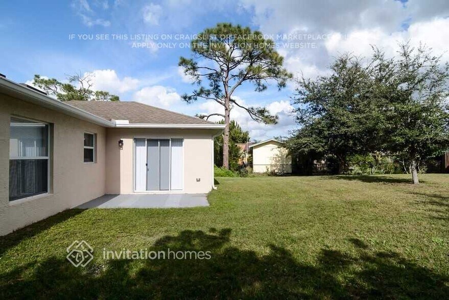 Building Photo - 1755 SW Import Dr