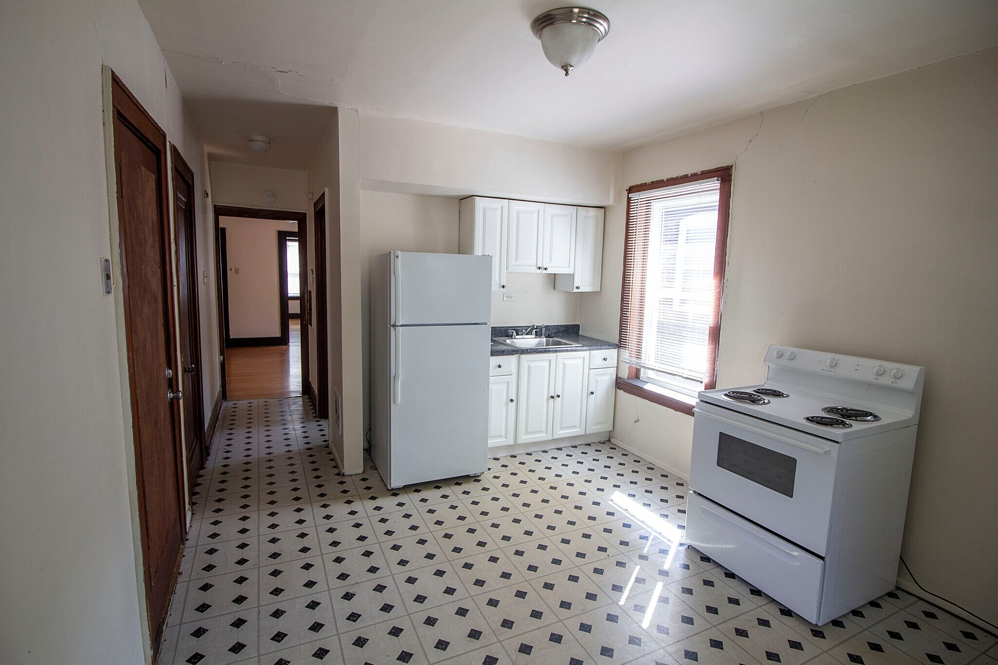 Building Photo - 3833 Dunnica Ave