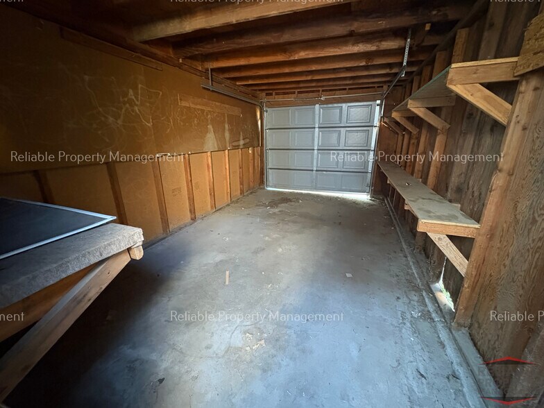 Building Photo - 1519 Laprele St