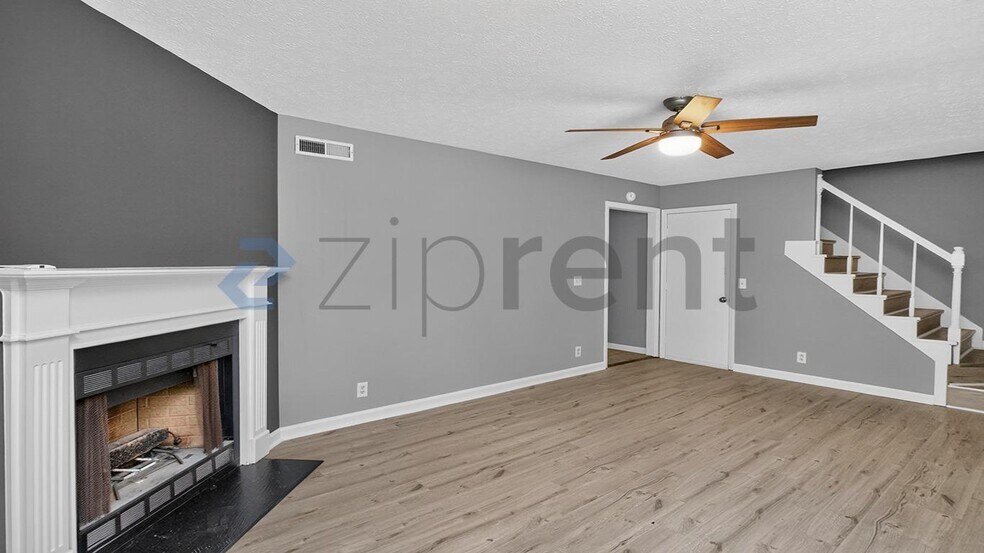 Building Photo - Unit