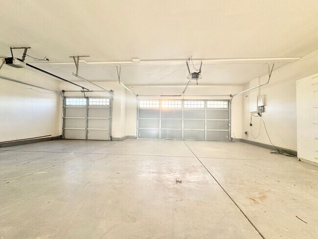 Building Photo - 2871 Pinta Ct
