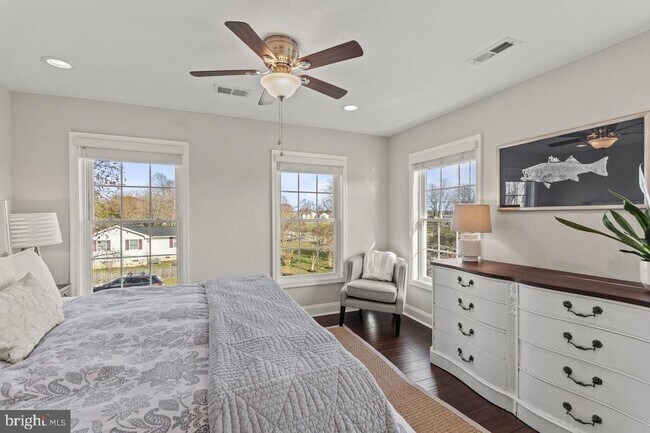 Building Photo - 624 Tayman Dr