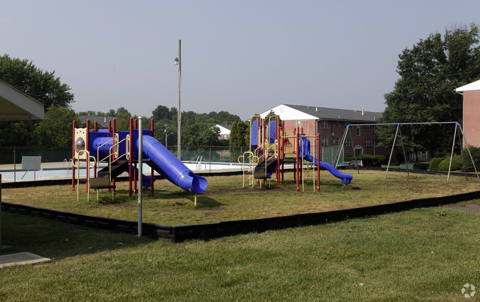 Playground - Georgetown Manor Apartments