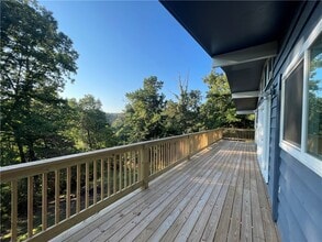 Building Photo - 42 Hope Dr