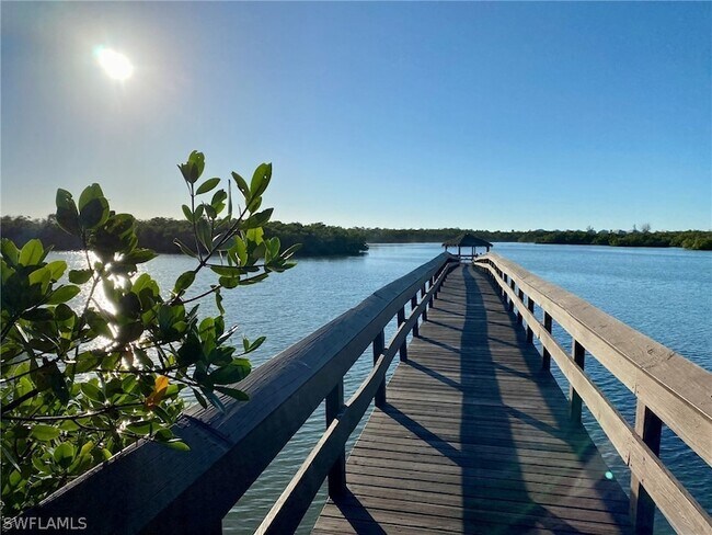 Building Photo - 290 Naples Cove Dr