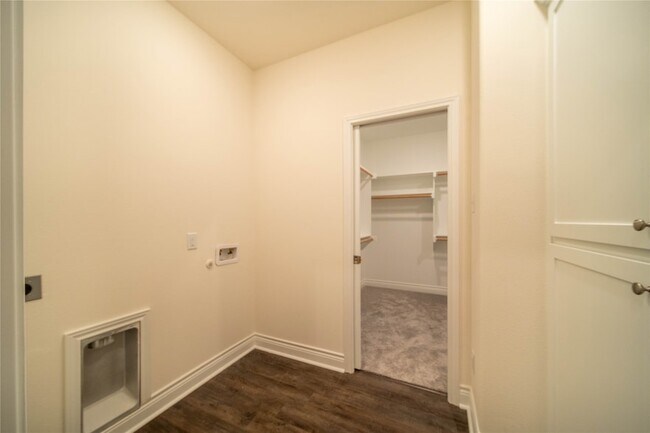 Building Photo - 8511 Christie Ln