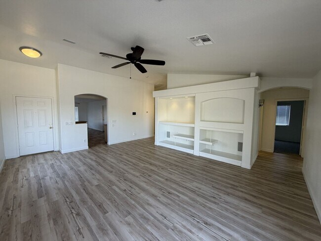 Building Photo - 3816 S 74th Dr