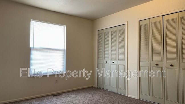 Building Photo - 1988 N Salem Ave