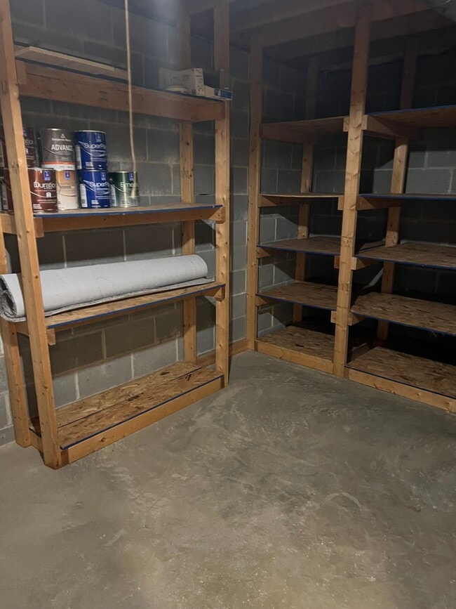 Building Photo - 36447 N Reserve Cir