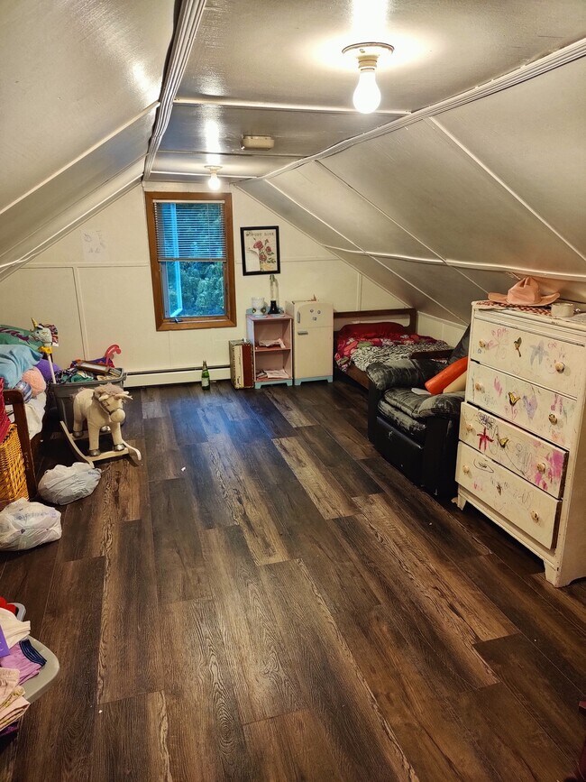 Building Photo - 721 E Emerson St