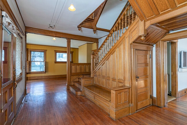 Building Photo - 54 Hodge Rd