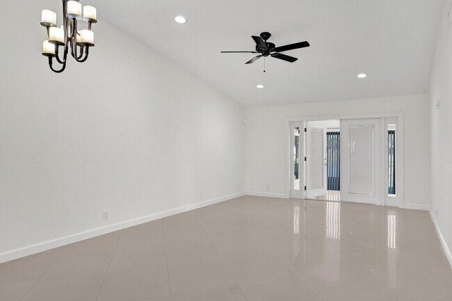 Building Photo - 630 Sea Pine Way