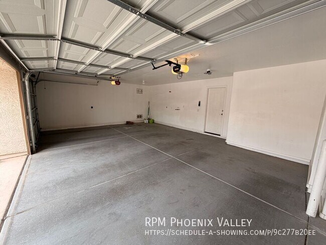 Building Photo - 13313 W Palo Verde Dr